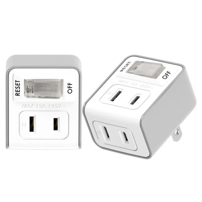 iPlus+ 保護傘 便利型小壁插  (2孔1切2座) PU-0122A